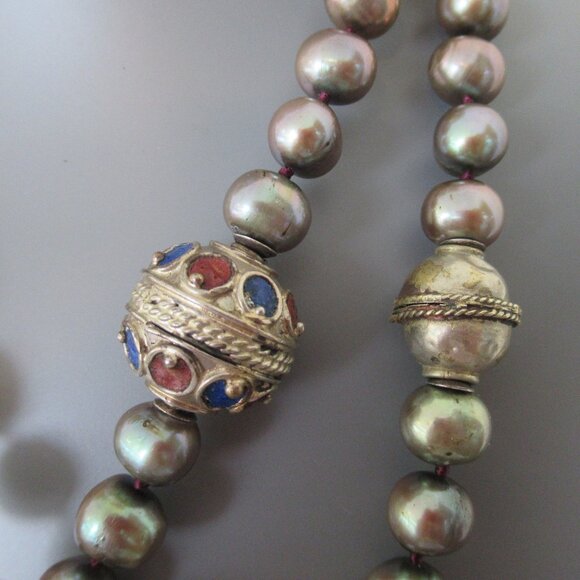 VTG Real Pearls Hand Tied Two Tone w/ Ancient Engrave Metal Beads Extra Long 51" - Picture 11 of 14